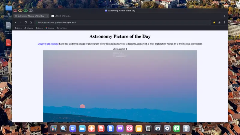 Can You Plug an iPhone Into a Portable Monitor? Yes, Here's How to Do It Right